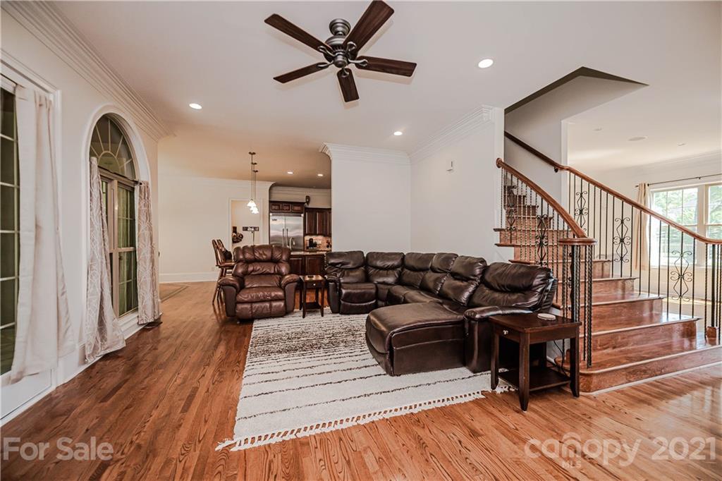 410 Hendon Row Fort Mill, SC 29715 - Photo 8 of 47 Gallery Image 8
