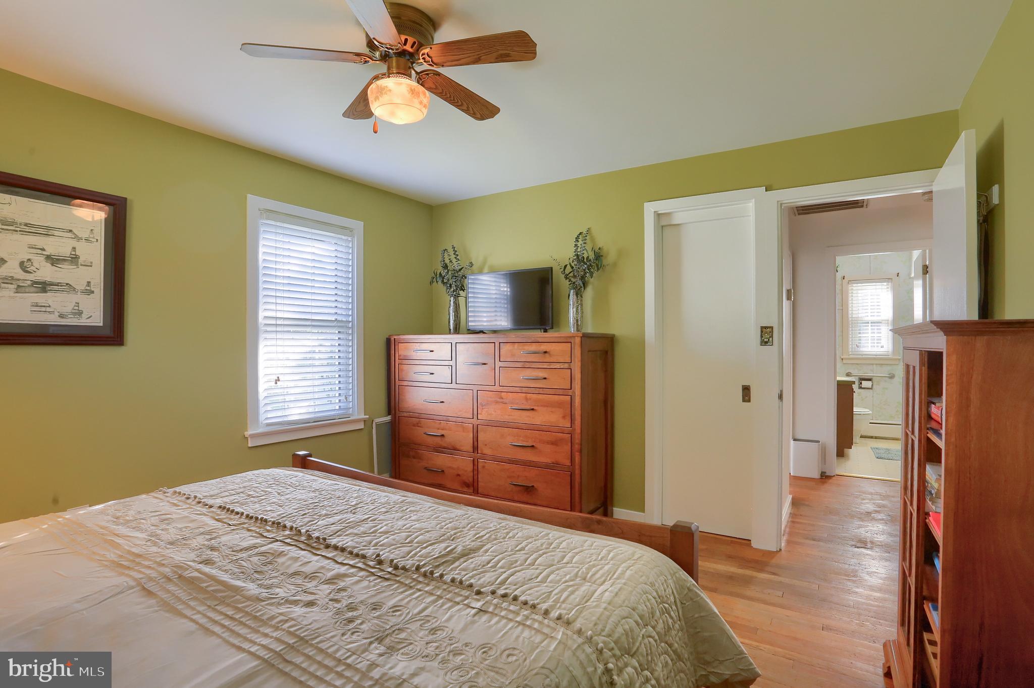 2007 Meadow Ridge Drive Lancaster, PA 17601 - Photo 13 of 36 Gallery Image 13