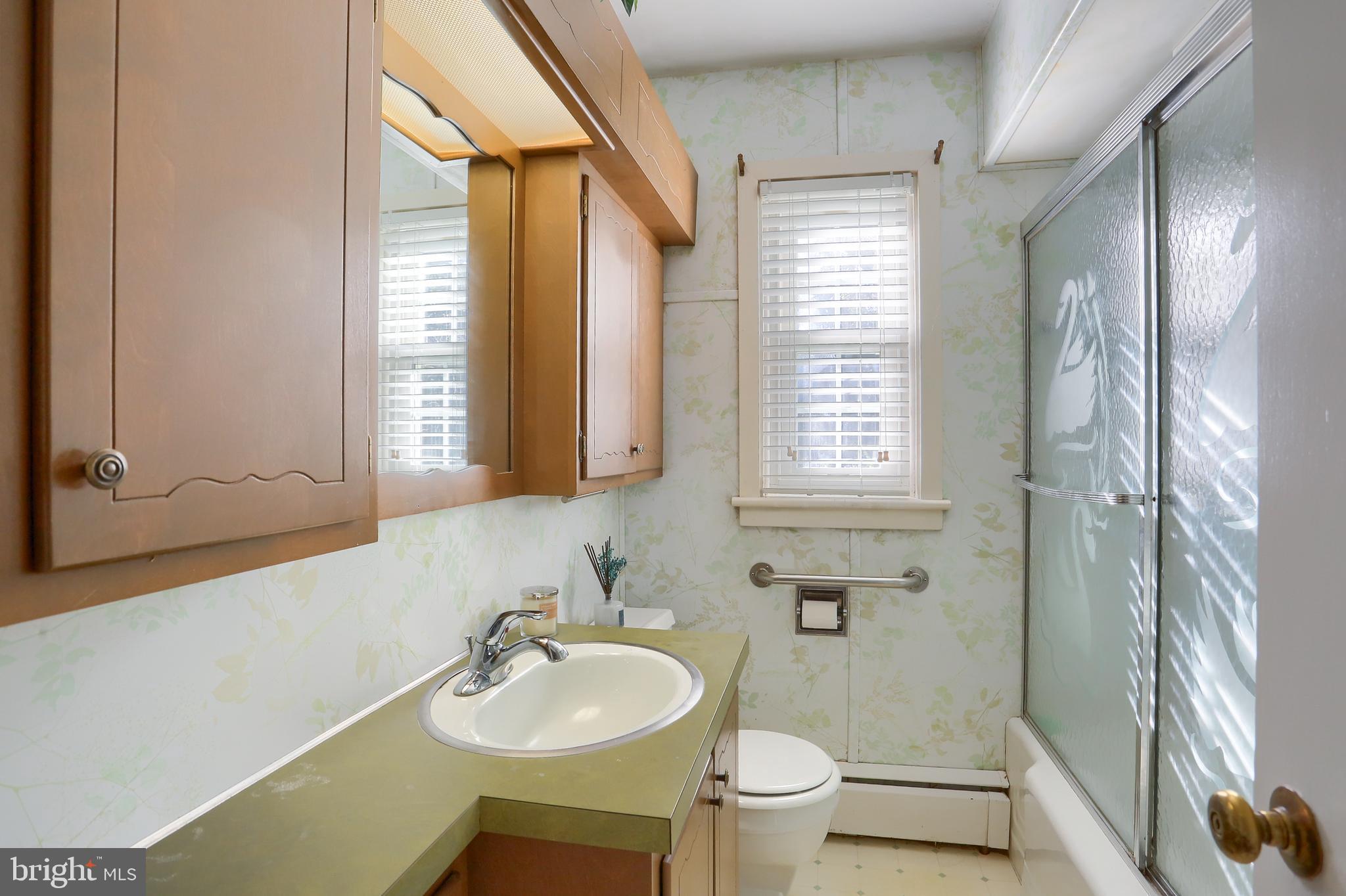 2007 Meadow Ridge Drive Lancaster, PA 17601 - Photo 17 of 36 Gallery Image 17