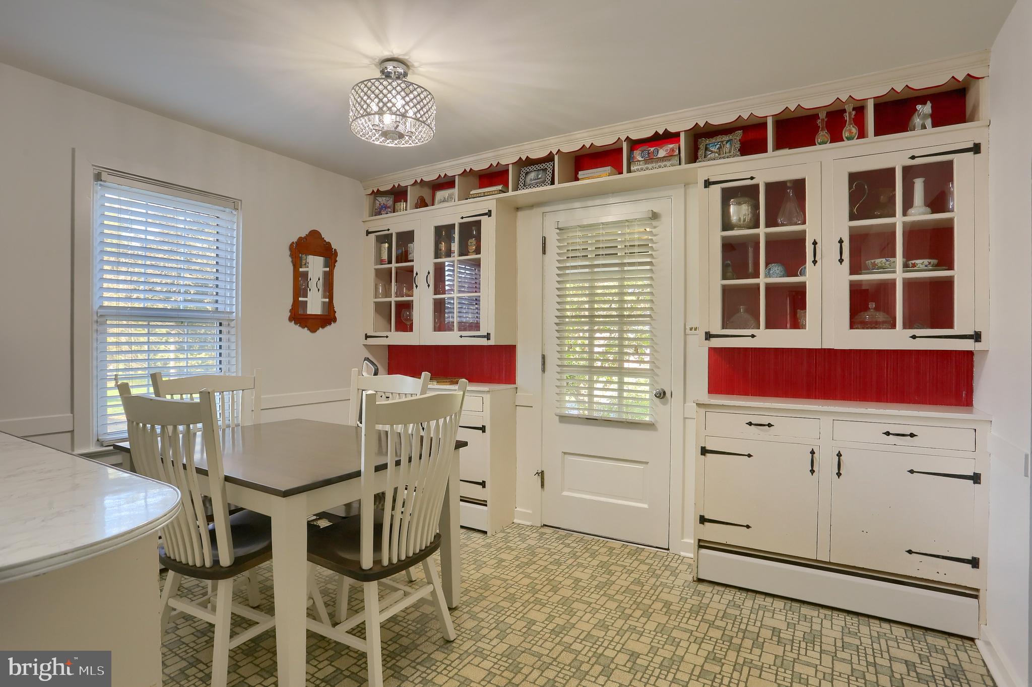 2007 Meadow Ridge Drive Lancaster, PA 17601 - Photo 9 of 36 Gallery Image 9
