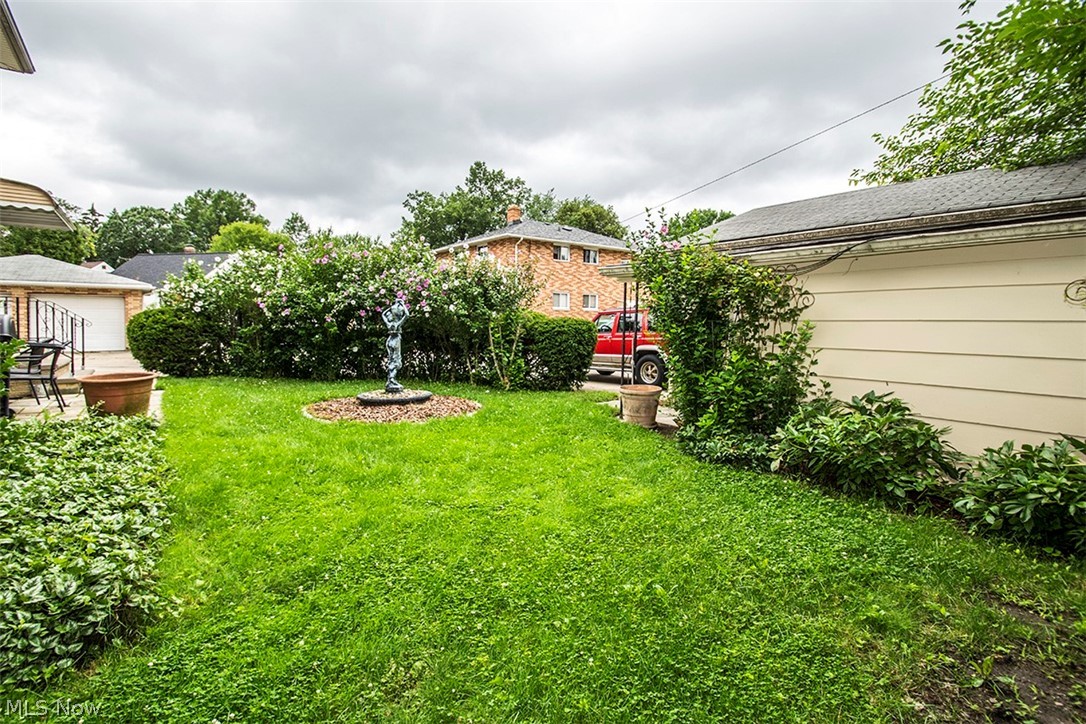 14457 Triskett Road Cleveland, OH 44111 - Photo 3 of 25 Gallery Image 3