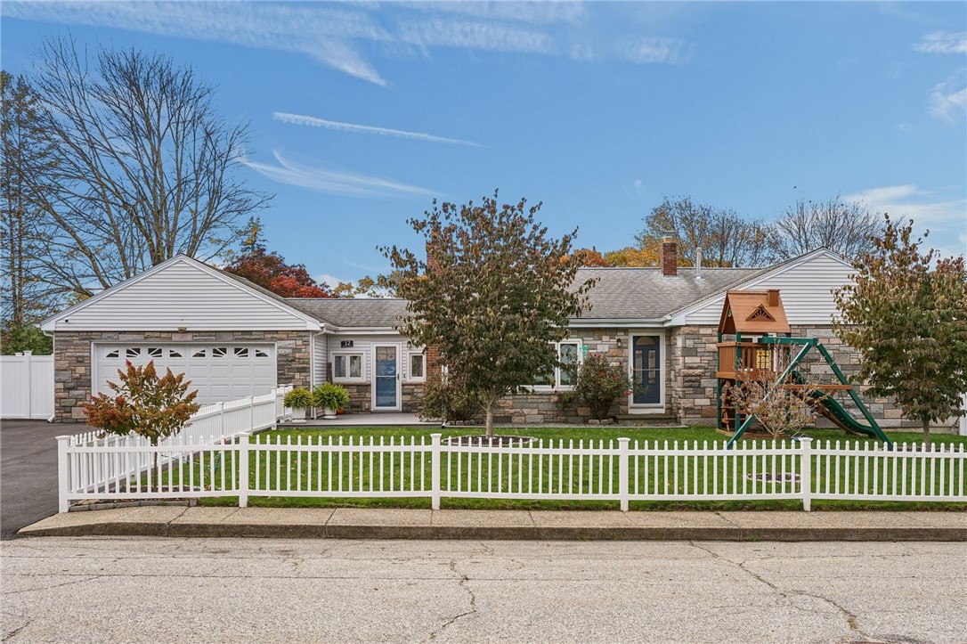 12 Dulles Street Cumberland, RI 02864 - Photo 5 of 50