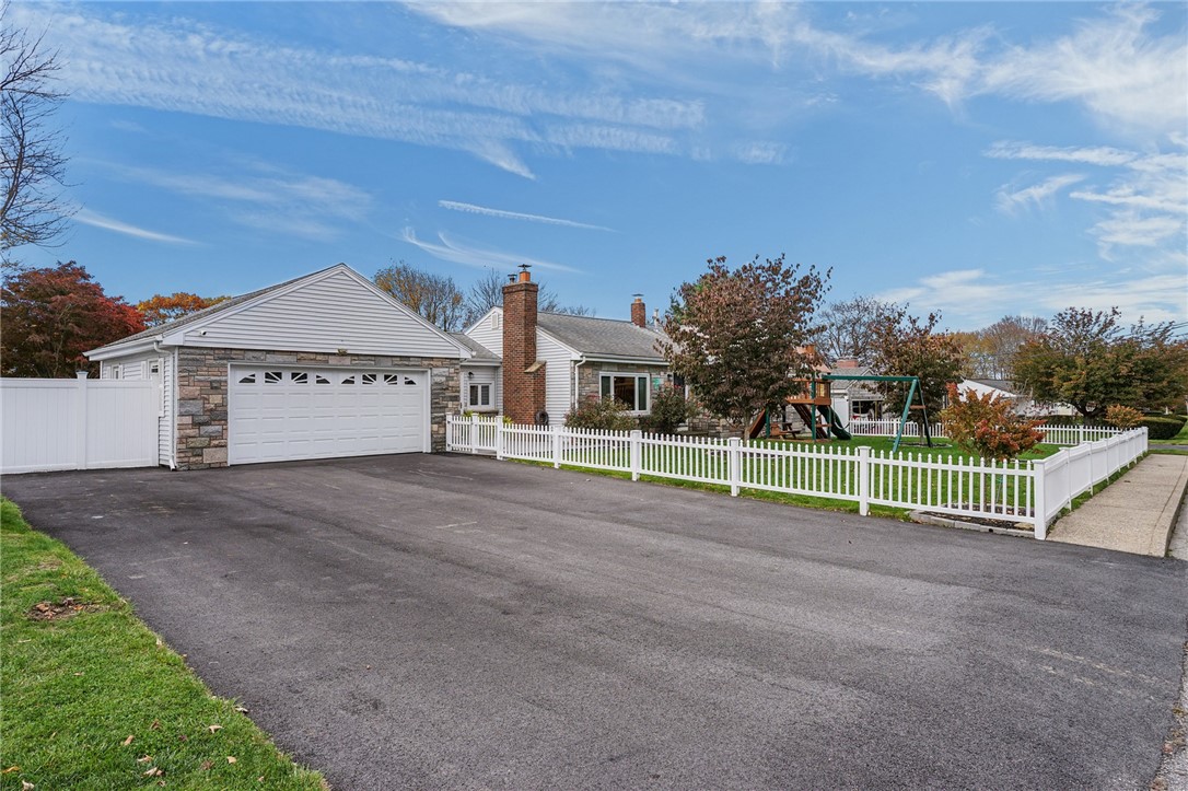 12 Dulles Street Cumberland, RI 02864 - Photo 6 of 50