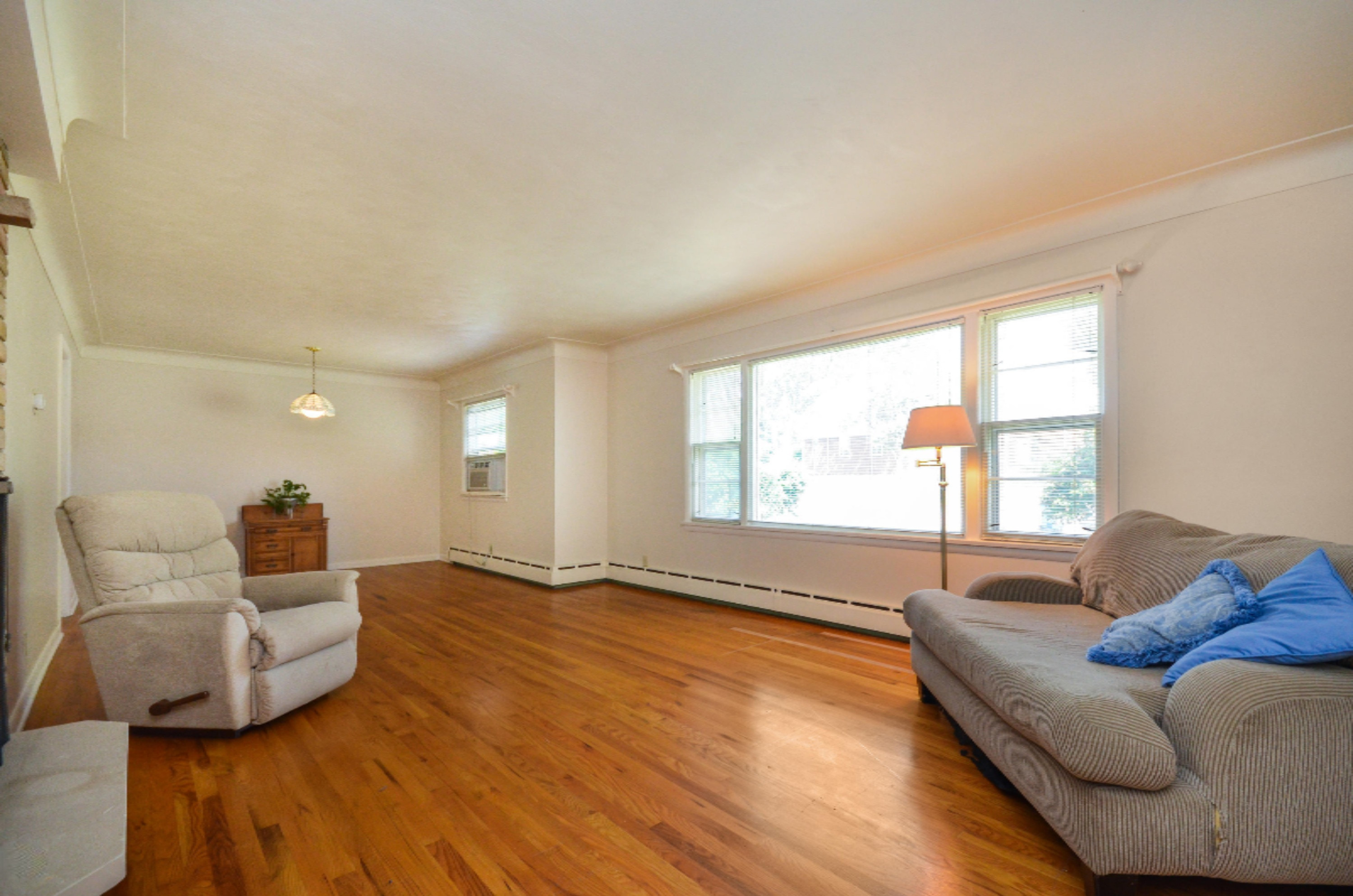 3113 Olney Road Kalamazoo, MI 49006 - Photo 3 of 16 003