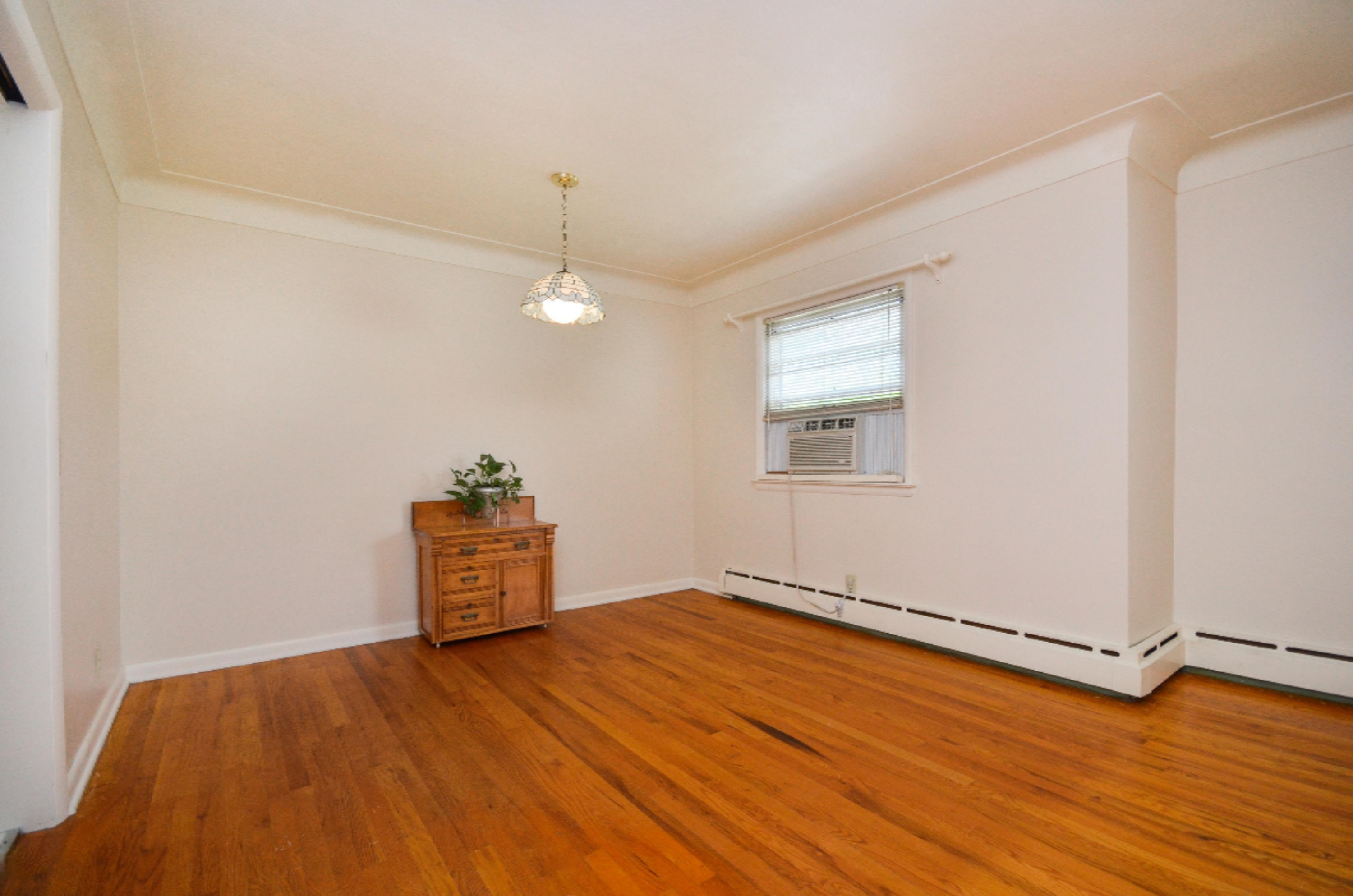 3113 Olney Road Kalamazoo, MI 49006 - Photo 4 of 16 004