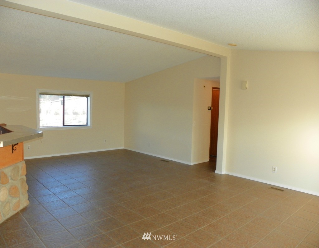 4636 176th Avenue Southwest Rochester, WA 98579 - Photo 11 of 25