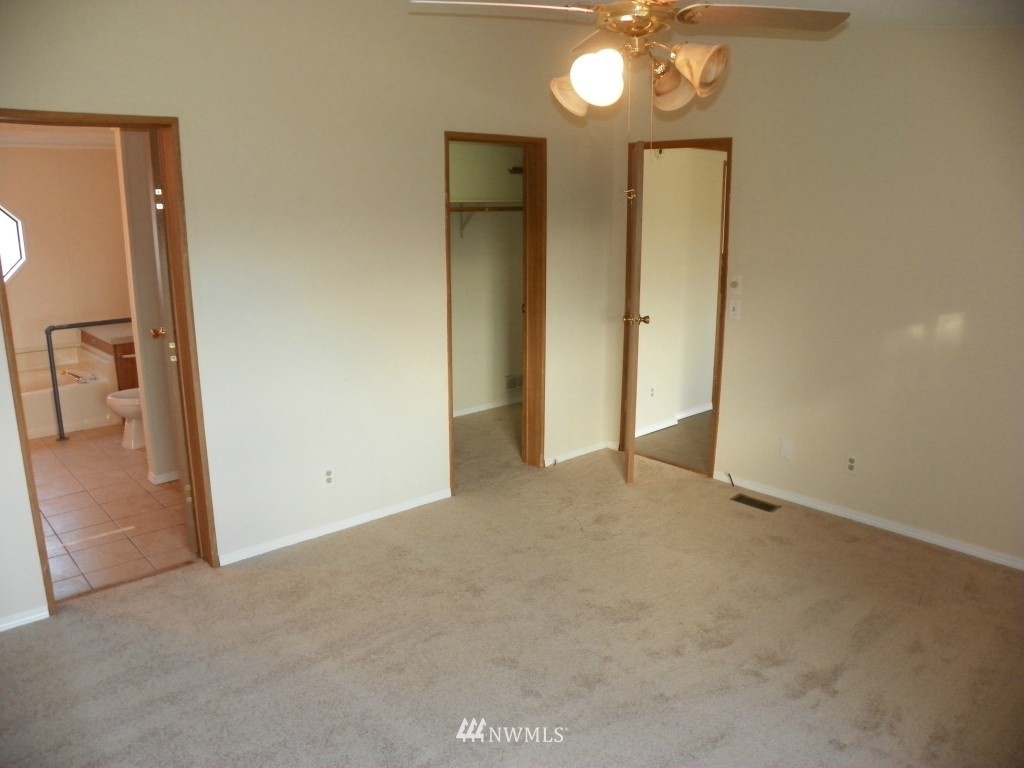 4636 176th Avenue Southwest Rochester, WA 98579 - Photo 12 of 25
