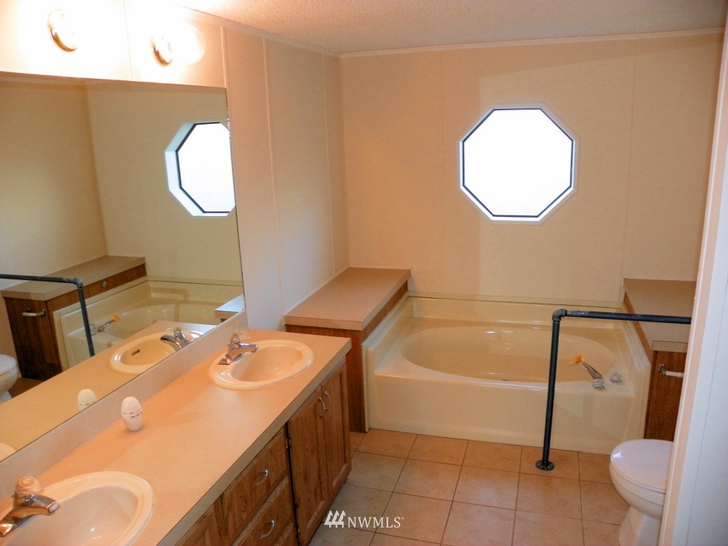 4636 176th Avenue Southwest Rochester, WA 98579 - Photo 14 of 25