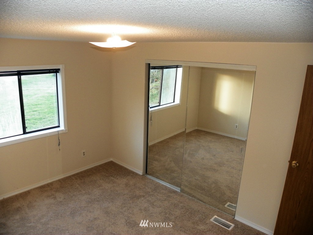 4636 176th Avenue Southwest Rochester, WA 98579 - Photo 15 of 25