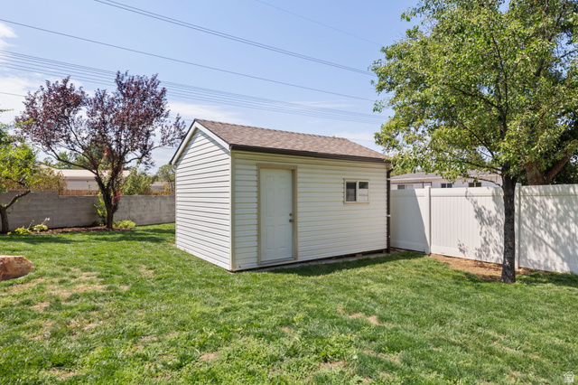 2370 Quail Run Circle East Sandy, UT 84093 - Photo 45 of 54 Workshop