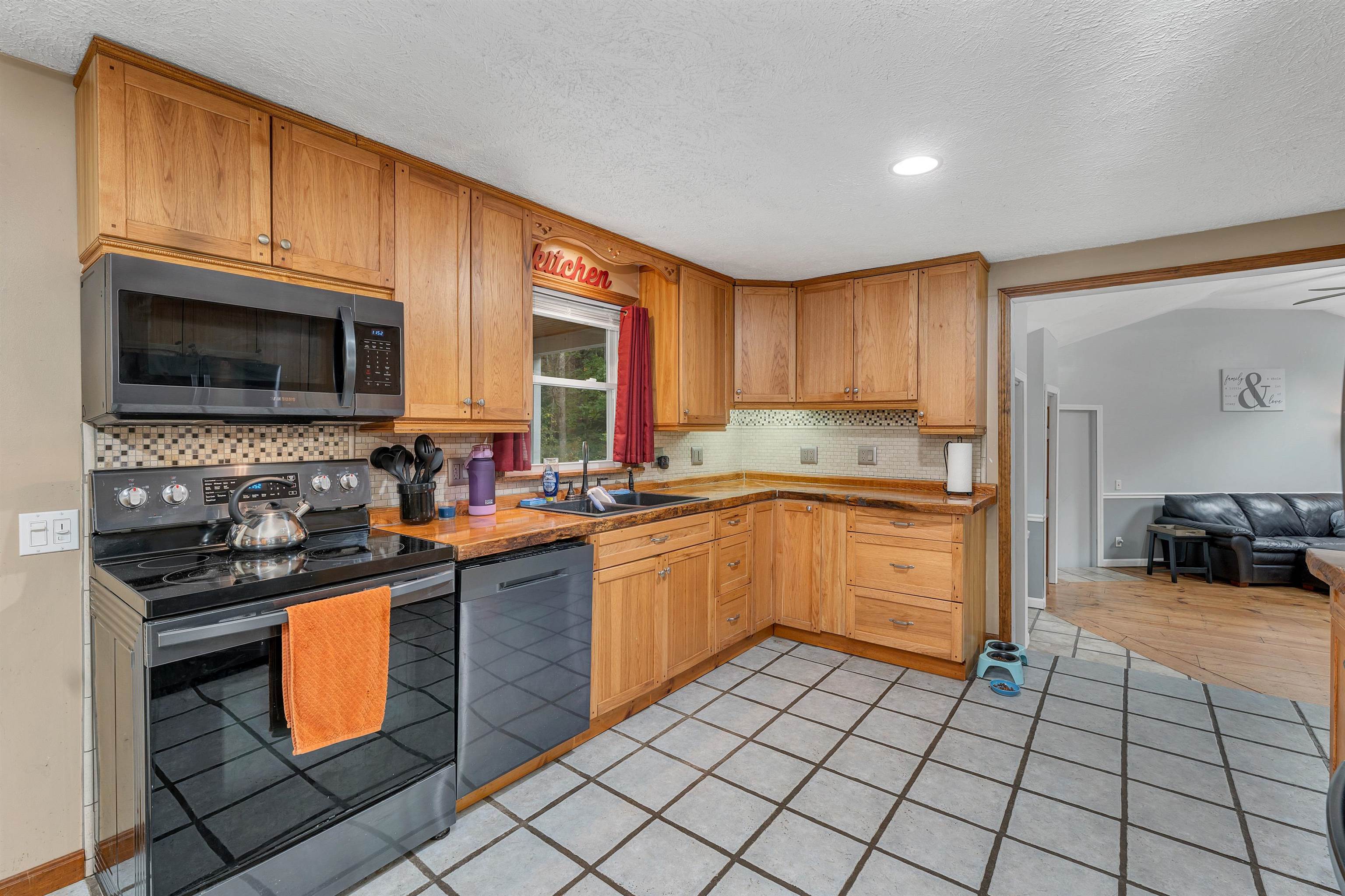 33 Shaker Road Northfield, NH 03276 - Photo 8 of 36