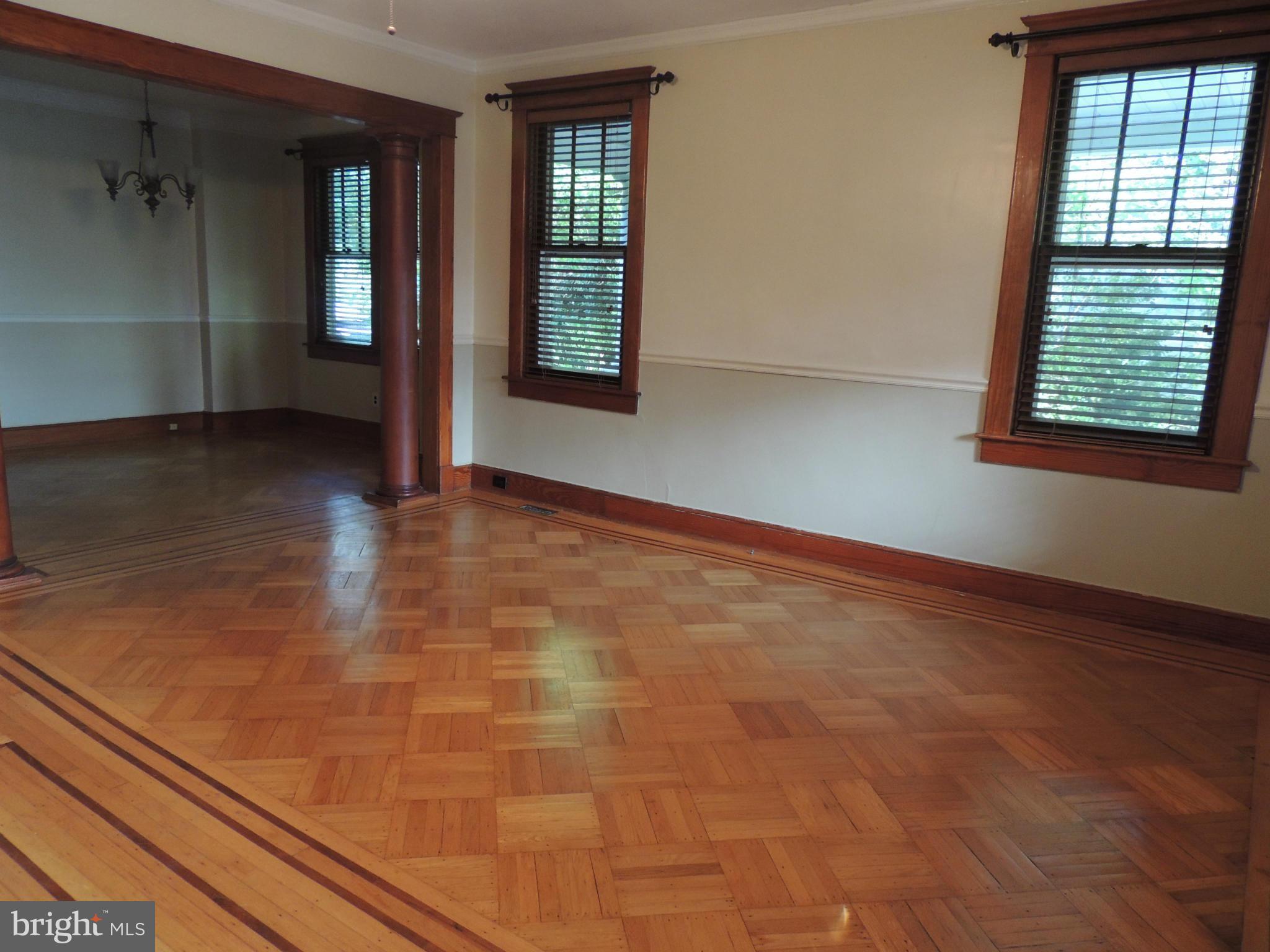 507 Academy Road Baltimore, MD 21228 - Photo 9 of 26 Living Room