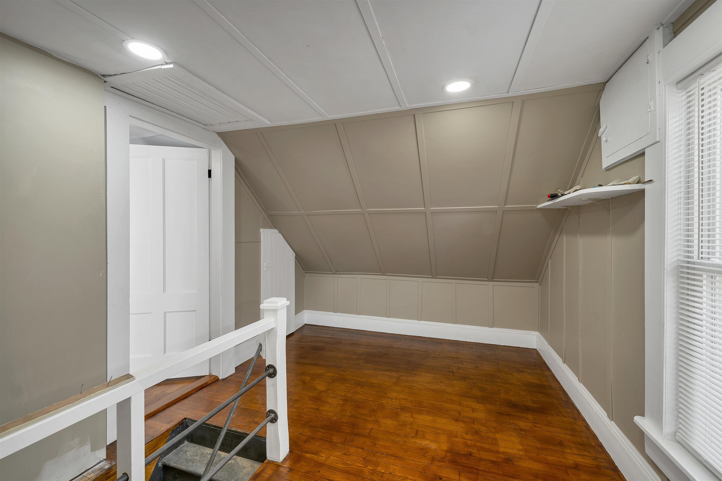96 Elm Street Whitefield, NH 03598 - Photo 11 of 35