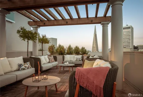 $2,200,000 | 875 California Street, Unit 202, San Francisco, CA 94108