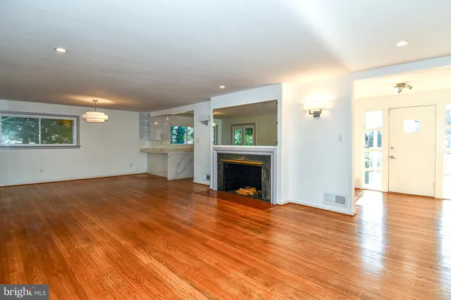 $4,200 | 4111 Saul Road, Kensington, MD 20895