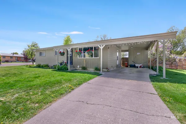 $363,000 | 321 Dennis Drive, Burley, ID 83318