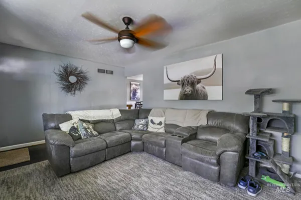 $363,000 | 321 Dennis Drive, Burley, ID 83318