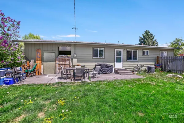 $363,000 | 321 Dennis Drive, Burley, ID 83318