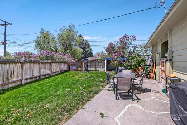 $363,000 | 321 Dennis Drive, Burley, ID 83318