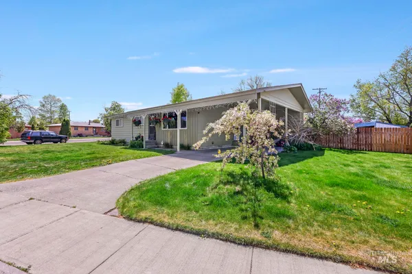 $363,000 | 321 Dennis Drive, Burley, ID 83318