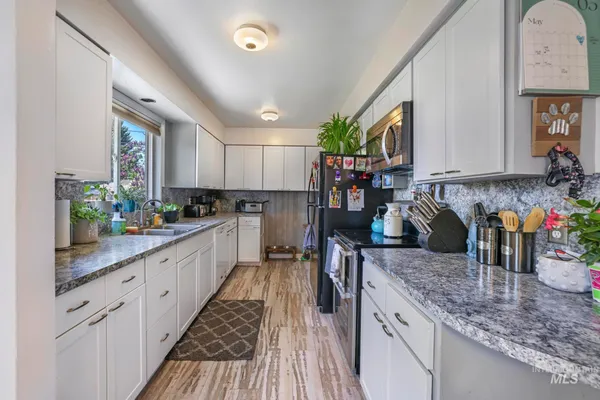 $363,000 | 321 Dennis Drive, Burley, ID 83318