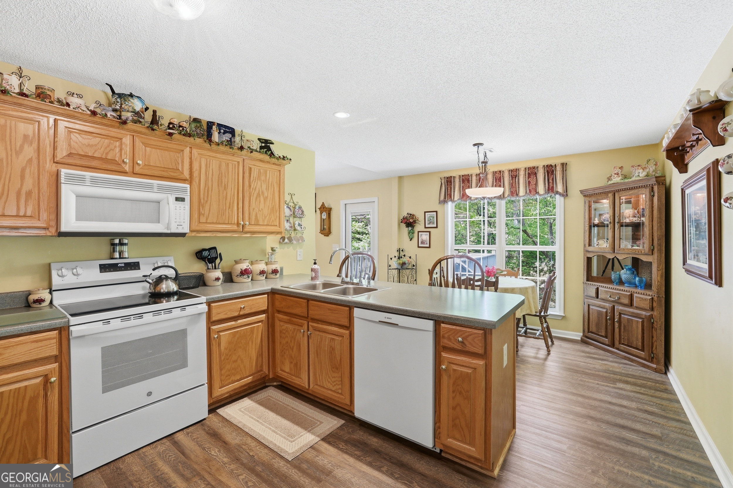 318 Heather Way Cleveland, GA 30528 - Photo 11 of 33