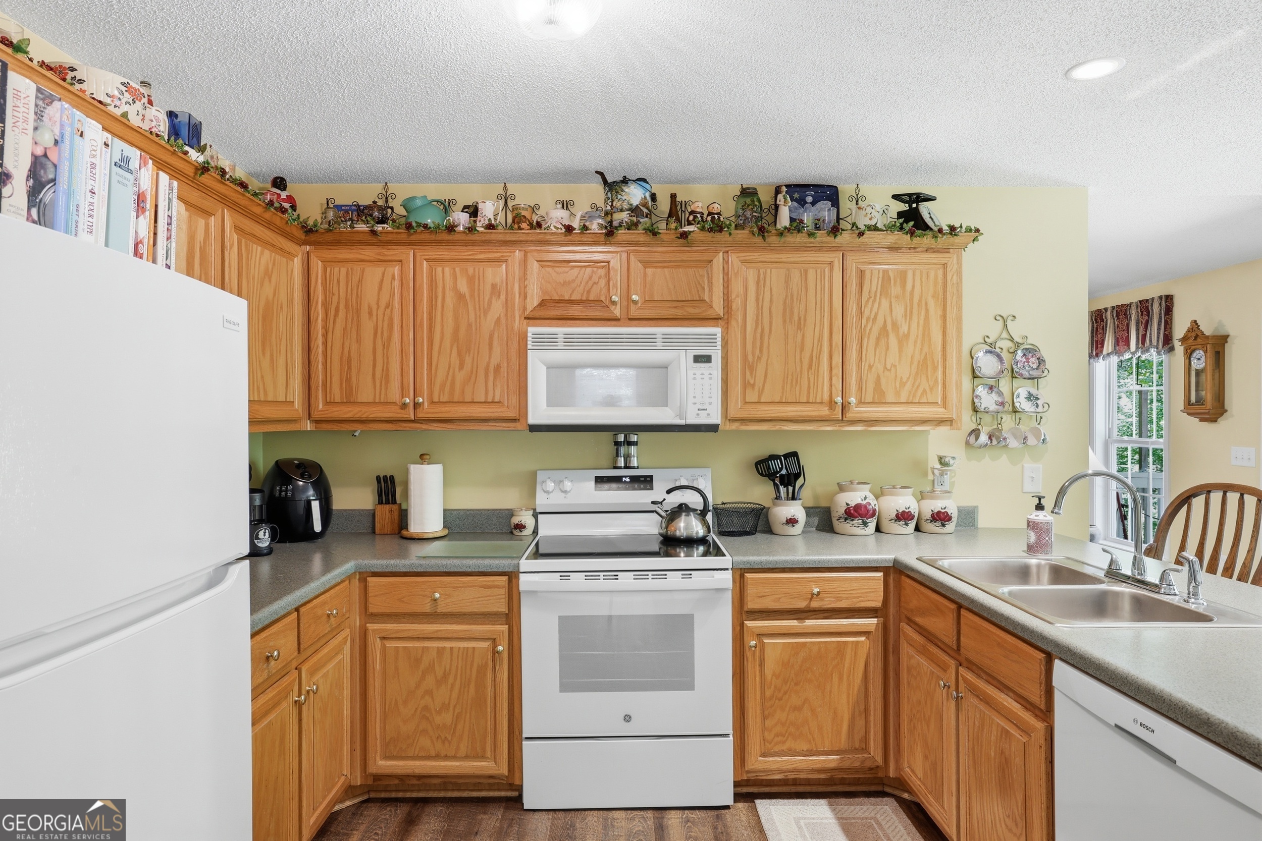 318 Heather Way Cleveland, GA 30528 - Photo 12 of 33