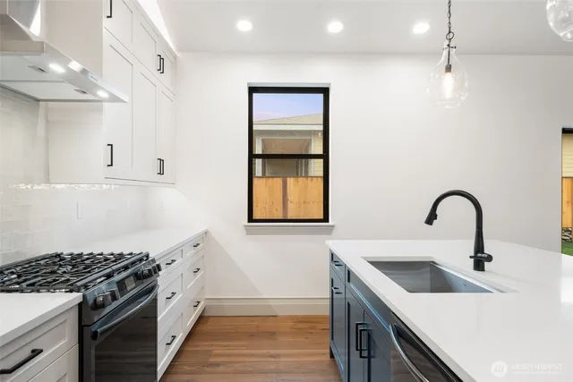 $979,900 | 11 Dover Lane, Sequim, WA 98382