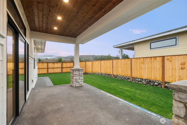 $979,900 | 11 Dover Lane, Sequim, WA 98382