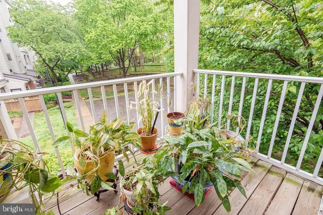 $2,850 | 4651 Longstreet Lane, Unit 104, Alexandria, VA 22311