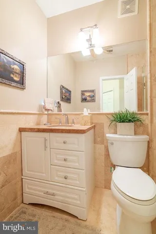 $2,850 | 4651 Longstreet Lane, Unit 104, Alexandria, VA 22311