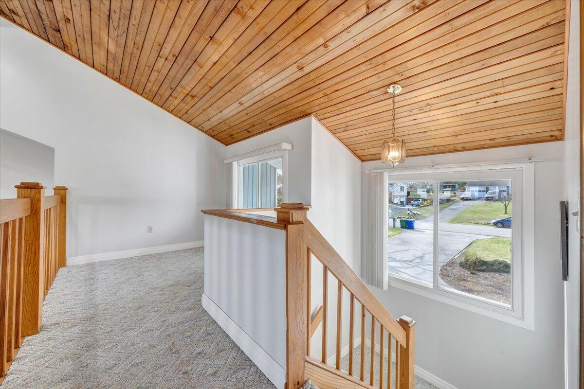 465 Summit Ridge Road Southwest Christiansburg, VA 24073 - Photo 27 of 79 25-MIB08223