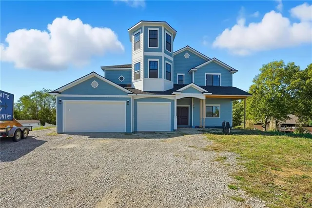 $599,000 | 27135 Webster Court, Weston, MO 64098