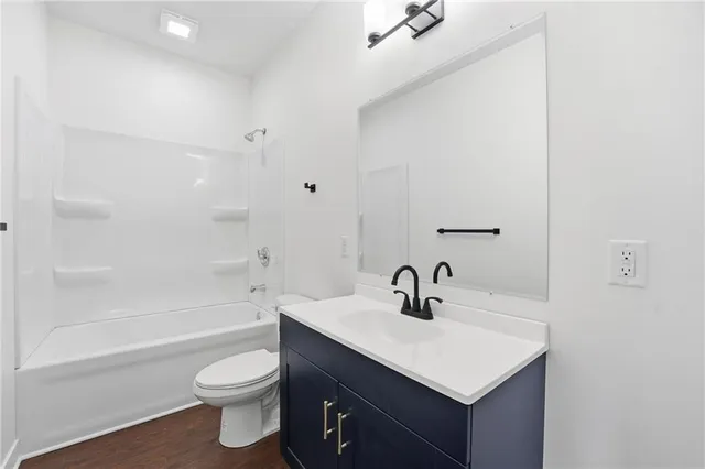 $599,000 | 27135 Webster Court, Weston, MO 64098