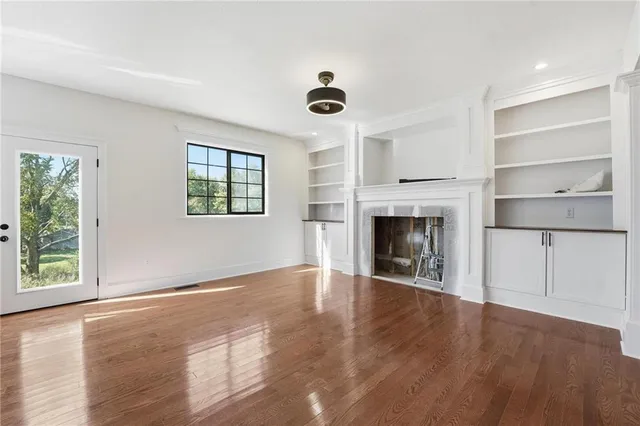 $599,000 | 27135 Webster Court, Weston, MO 64098