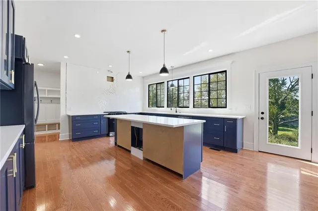 $599,000 | 27135 Webster Court, Weston, MO 64098