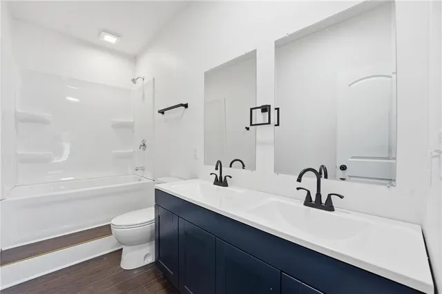 $599,000 | 27135 Webster Court, Weston, MO 64098