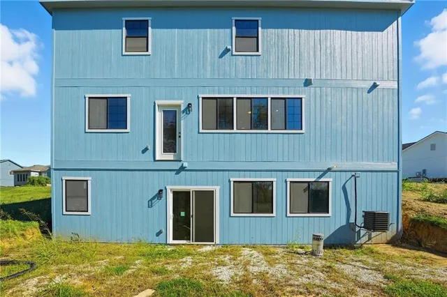 $599,000 | 27135 Webster Court, Weston, MO 64098