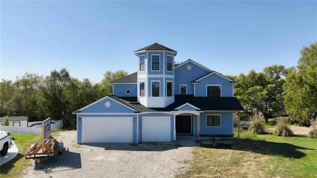 $599,000 | 27135 Webster Court, Weston, MO 64098