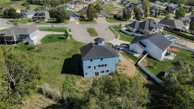 $599,000 | 27135 Webster Court, Weston, MO 64098