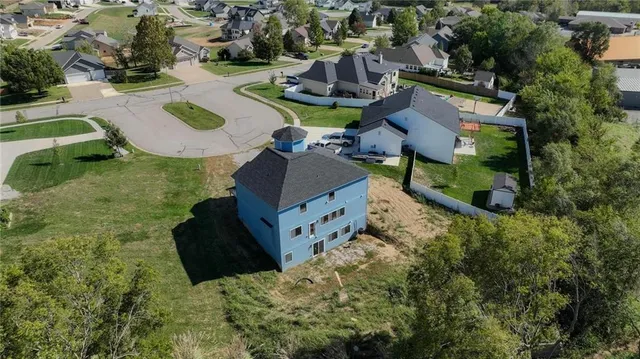 $599,000 | 27135 Webster Court, Weston, MO 64098