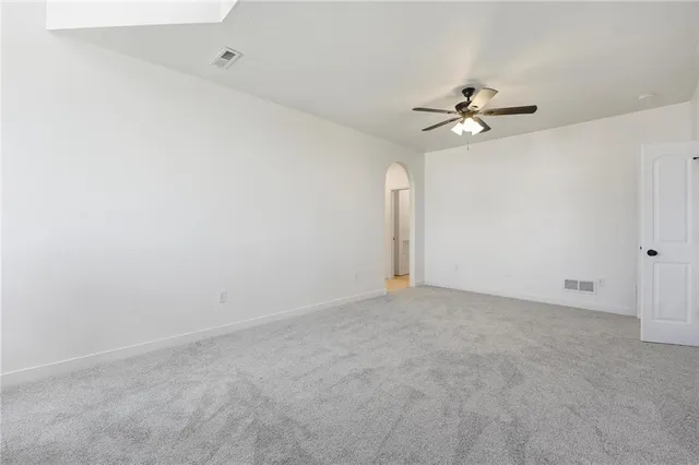 $599,000 | 27135 Webster Court, Weston, MO 64098