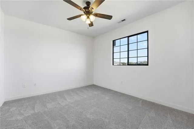 $599,000 | 27135 Webster Court, Weston, MO 64098