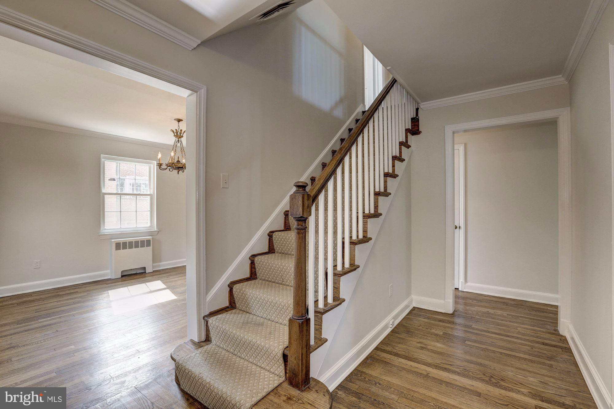 5614 Overlea Road Bethesda, MD 20816 - Photo 2 of 22 Welcoming foyer