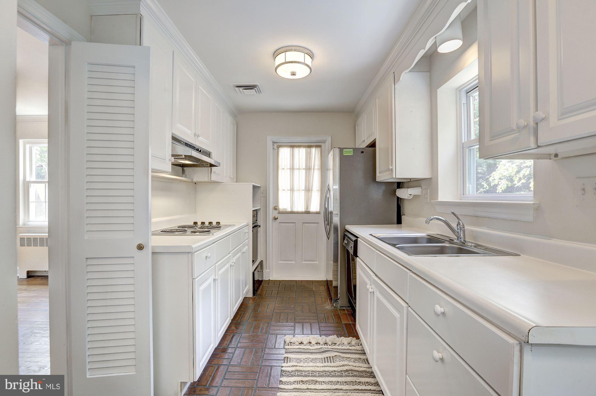 5614 Overlea Road Bethesda, MD 20816 - Photo 9 of 22 Kitchen