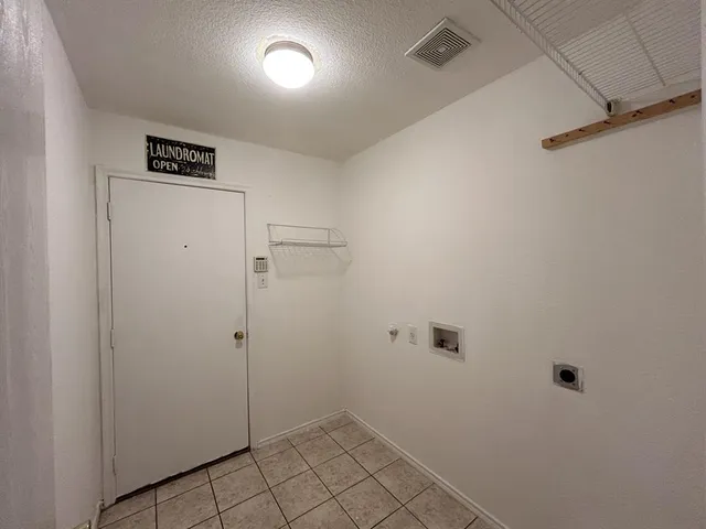 $1,900 | 1820 Southridge Lane, Sherman, TX 75092