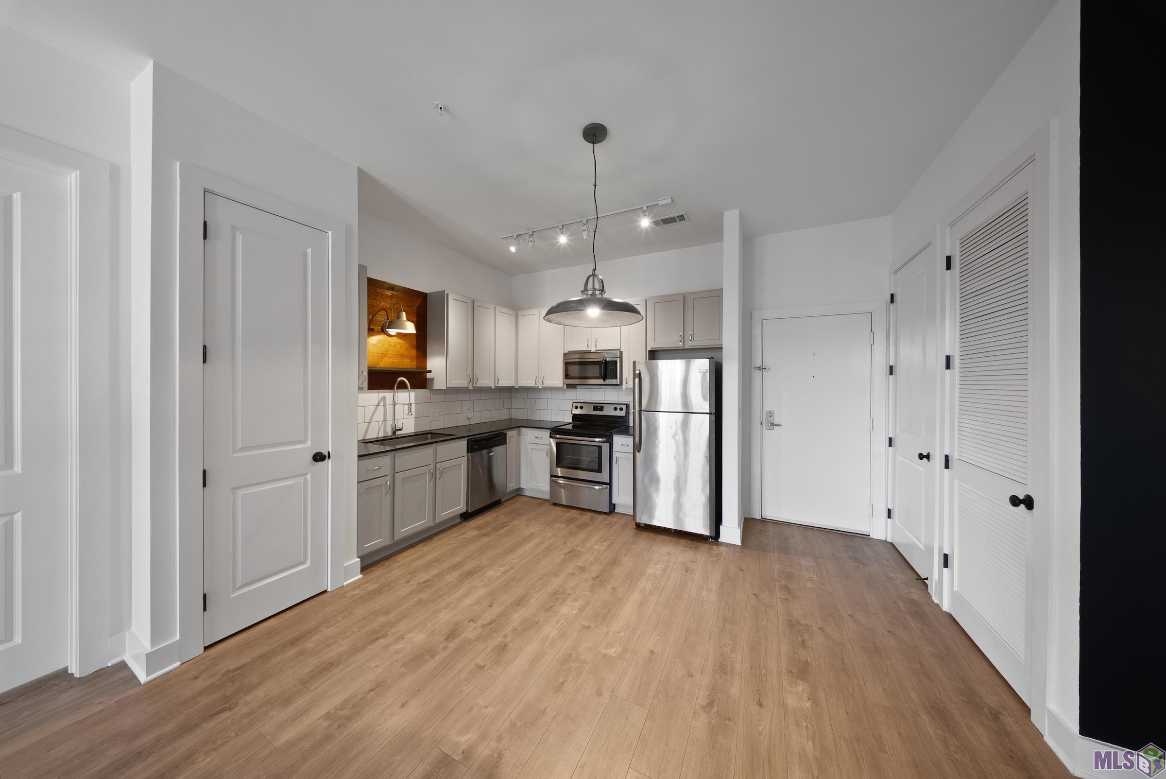 255 East Boyd Drive, Unit 211 Baton Rouge, LA 70808 - Photo 4 of 11