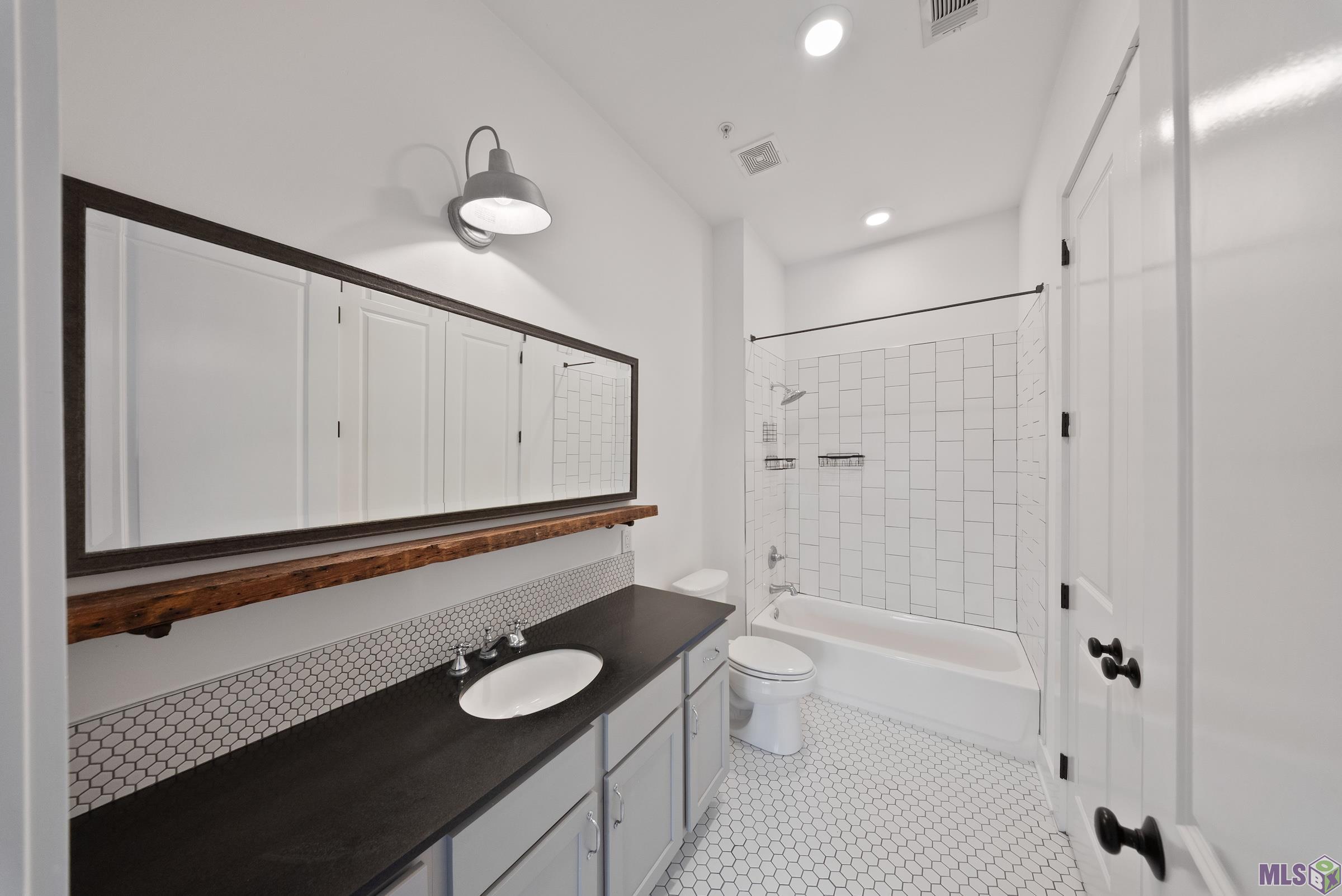 255 East Boyd Drive, Unit 211 Baton Rouge, LA 70808 - Photo 9 of 11