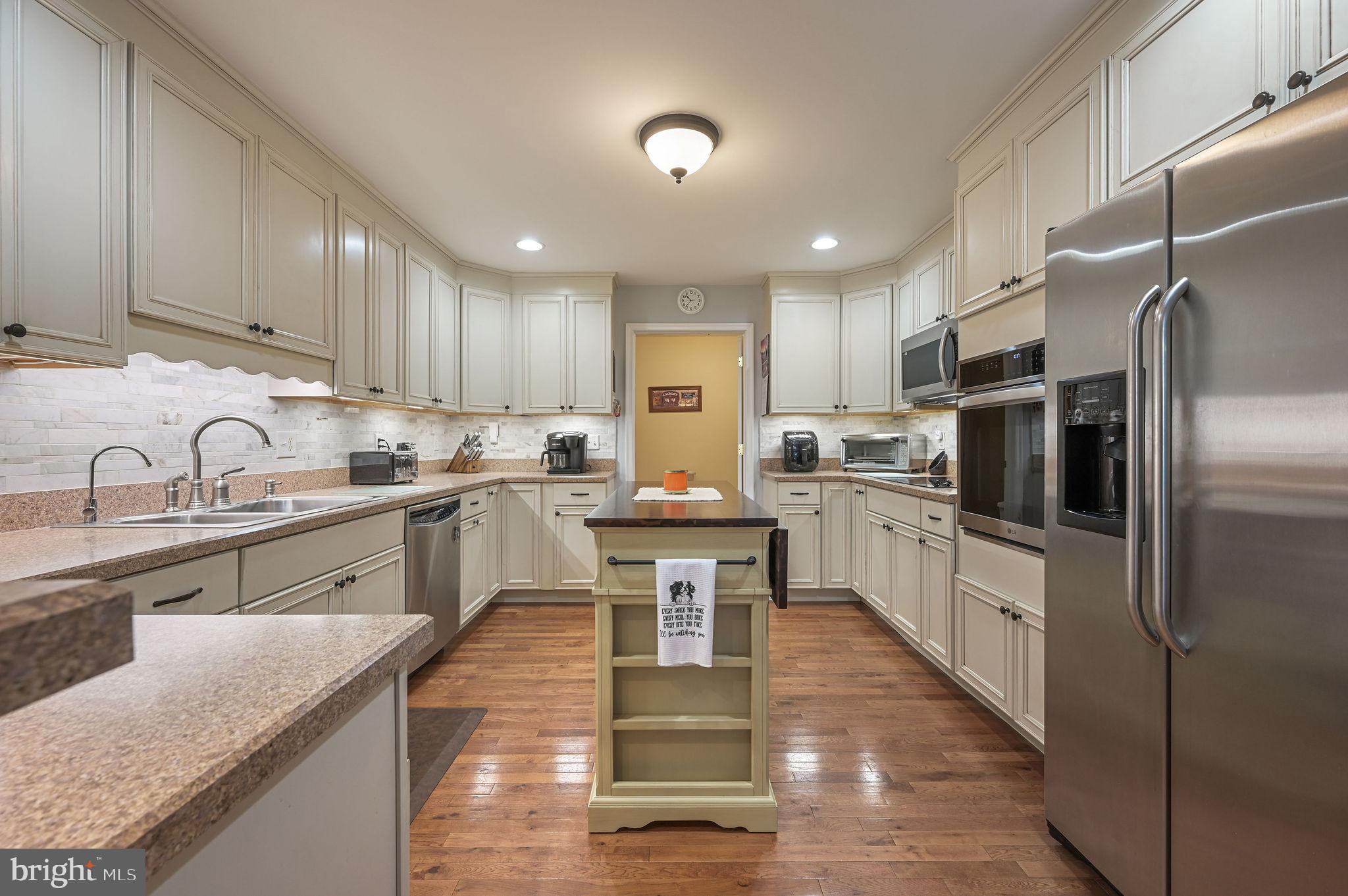 21084 Atlanta Road Seaford, DE 19973 - Photo 11 of 54 Undercabinet Motion Activated Lighting