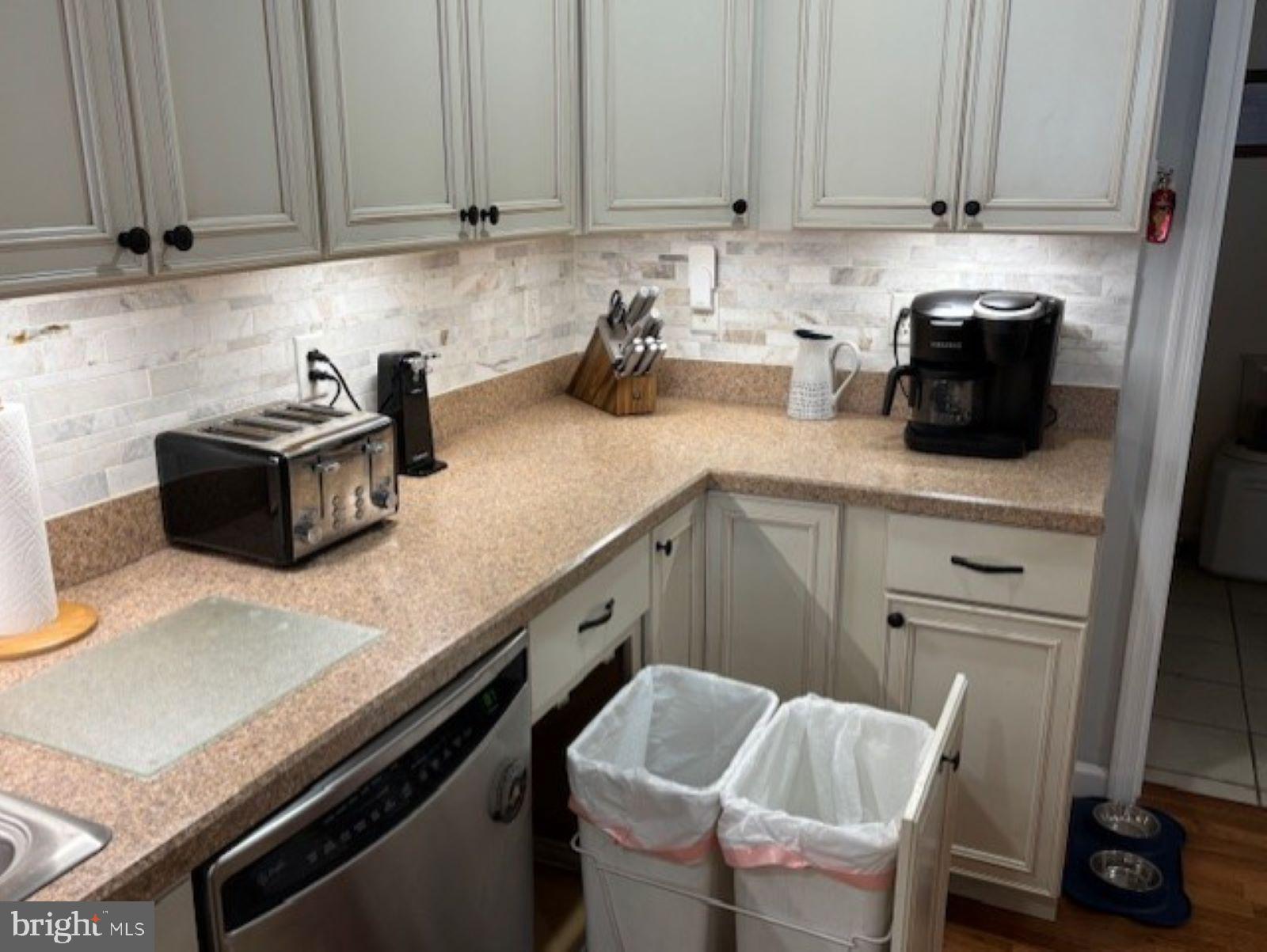 21084 Atlanta Road Seaford, DE 19973 - Photo 12 of 54 Custom Tile Backsplash